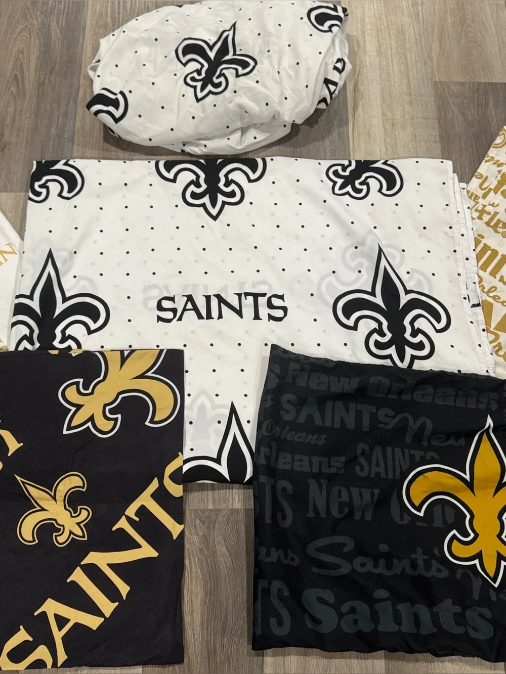 New Orleans Saints Pillowcase & Bedding Set - Fleur-de-Lis Print Polyester